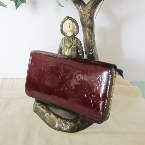 Louis Vuitton Handbags - SOLD! Louis Vuitton Vernis Zippy Wallet Mahogany